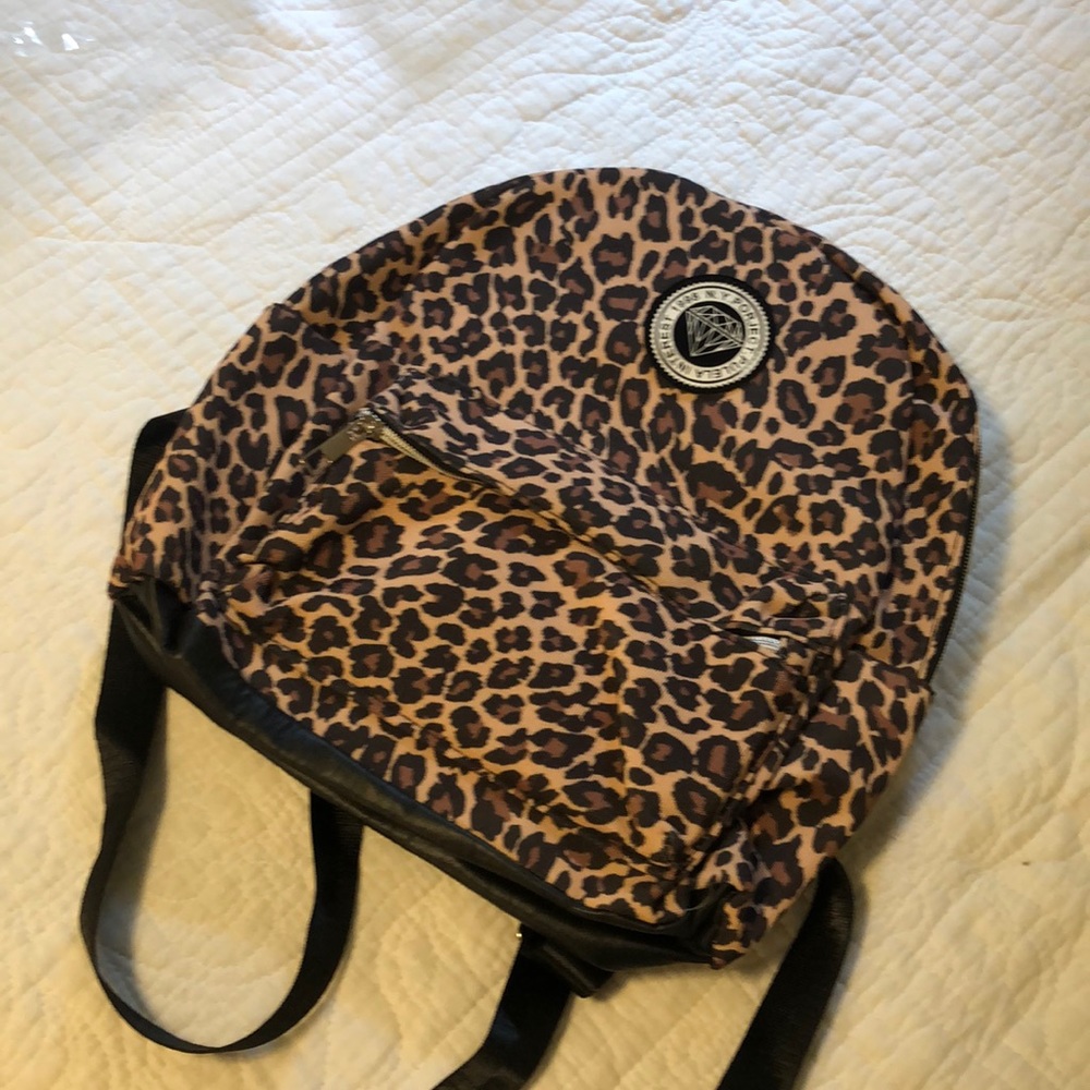 Leopard backpack - Picture 5 of 9
